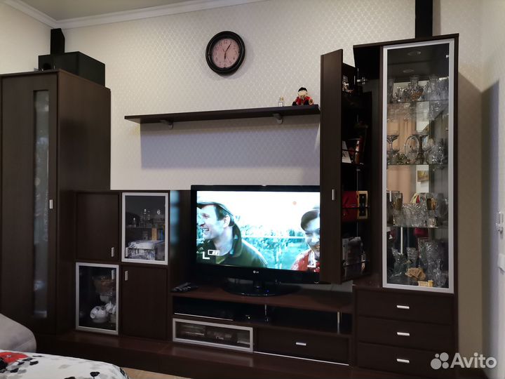 Стенка в гостиную со шкафом