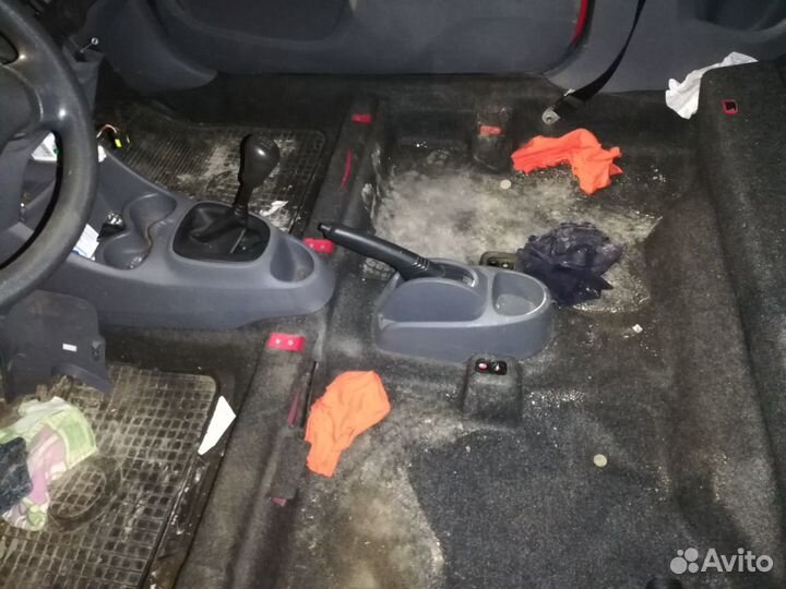 Кожух багажника пежо 107