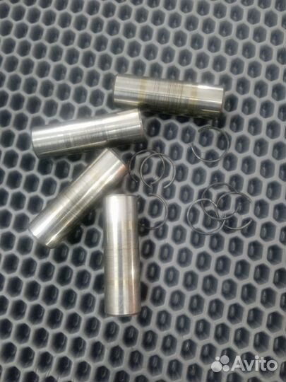 Kawasaki ZL750, GPZ750R, GPZ900R палец