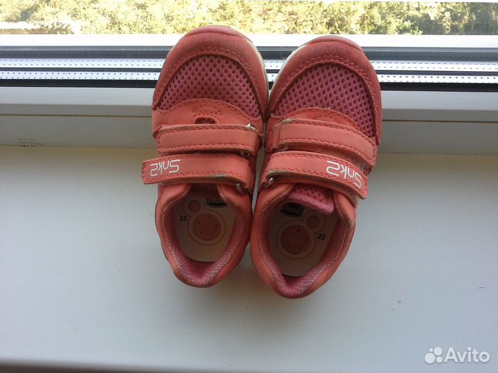 Кроссовки chicco 22