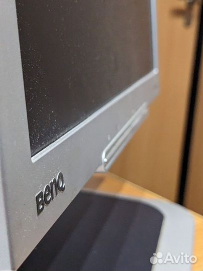Монитор BenQ Q7T4
