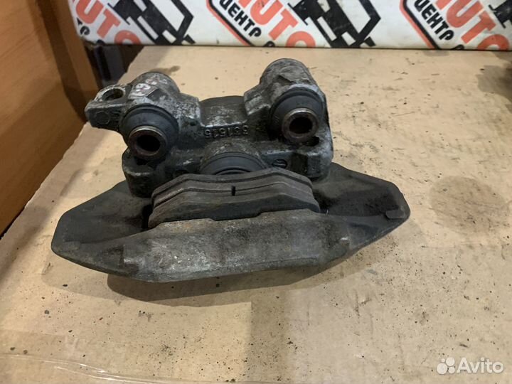 Суппорт задний левый правый Peugeot 206