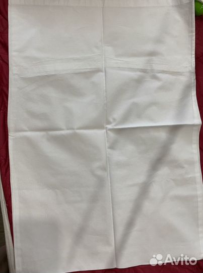 Постелье белье белое и наперники белые