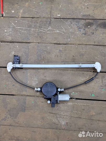 Стеклоподъемник задний левый Мазда 3