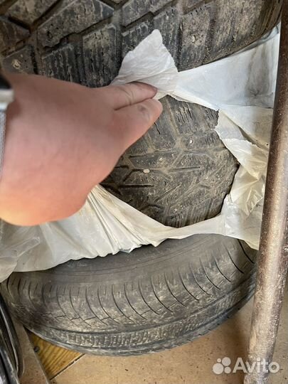 Nokian Tyres Hakkapeliitta 7 215/60 R16 99T