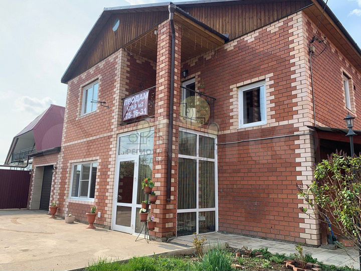 Коттедж 258 м² на участке 9 сот.