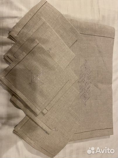 Столовый набор лен с вышивкой новый