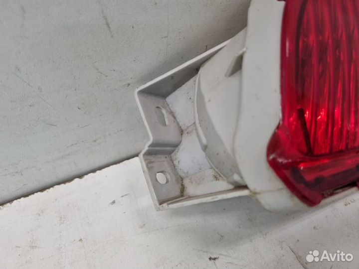 Фонарь противотуманный задний левый Toyota Land