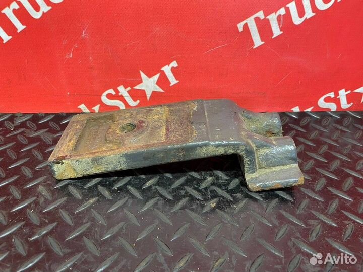 Кронштейн переднего стабилизатора