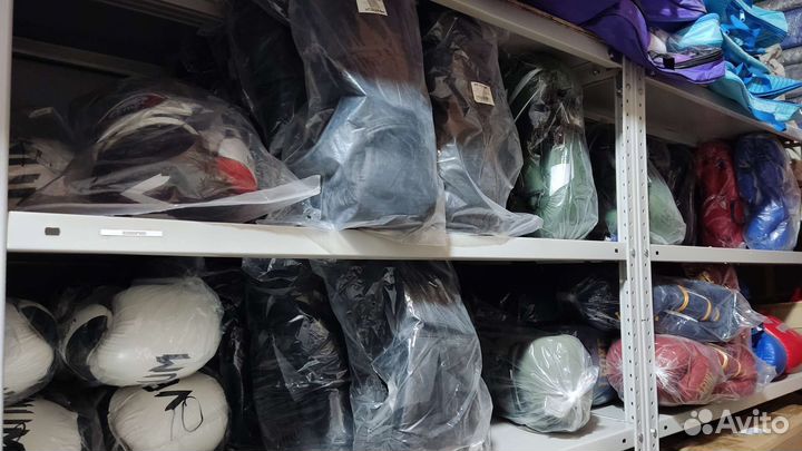 Боксерские перчатки adidas