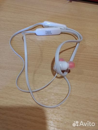 Беспроводные наушники jbl