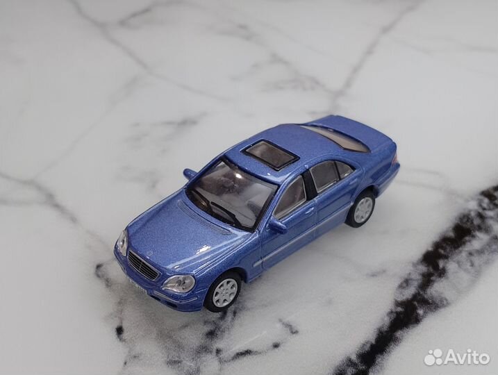 Mercedes Benz S600 W220 (1998-2005)