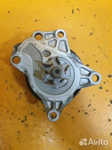 Помпа водяная насос тойота toyota 1.0 1KR-FE 1krfe