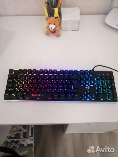 Игровая клавиатура с подсветкой