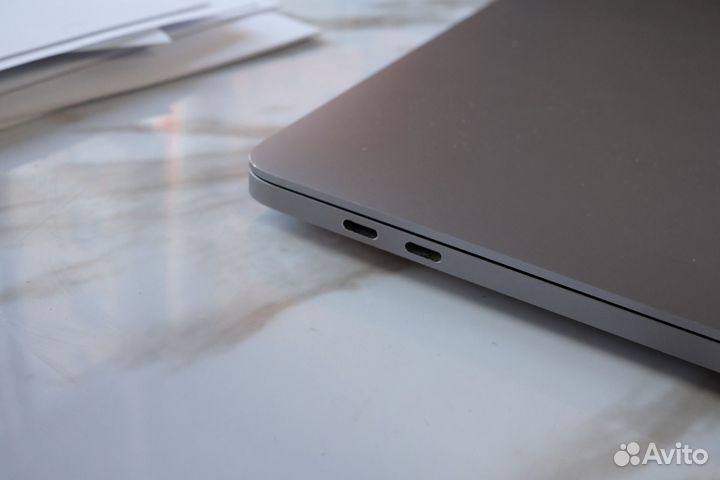 MacBook Pro 16, 2019, i7, 16GB, 512GB SSD