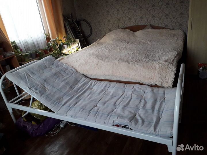 Медицинская кровать для лежачих больных