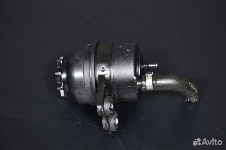 Бачок гур Bmw 1 E87