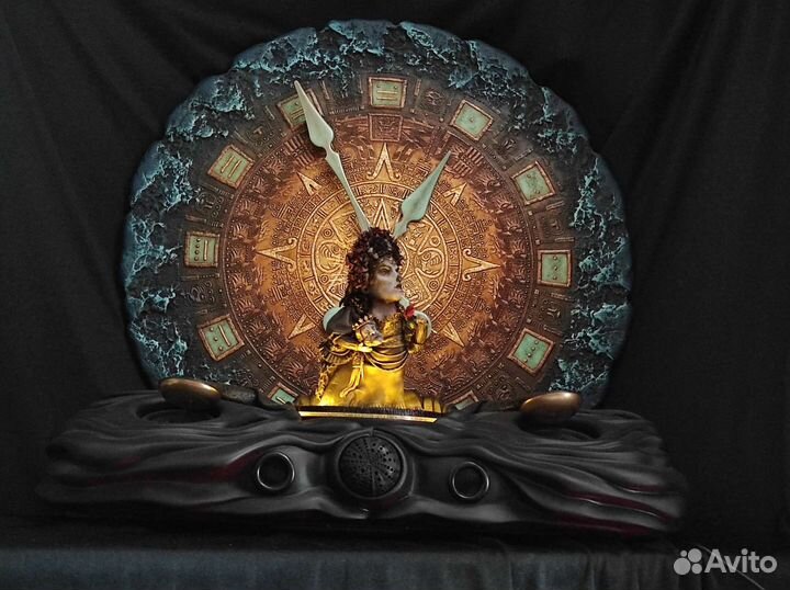 Часы настенные 90 см