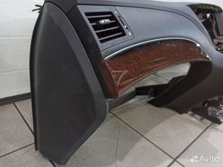 Торпедо Nissan Fuga Y51 VQ25HR 2010