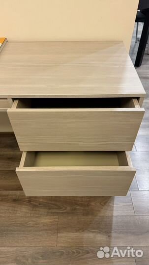 Письменный стол