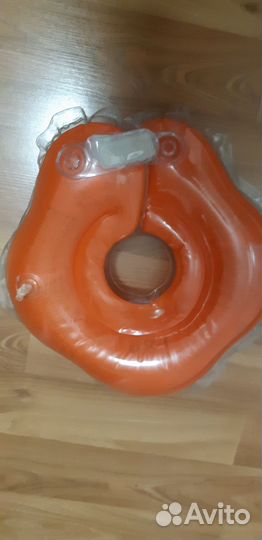 Круги и ласты для плавания