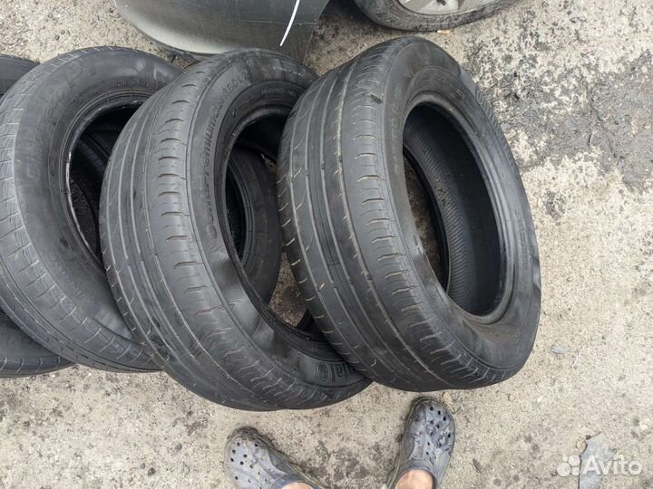 Continental ContiPremiumContact 2 215/60 R16