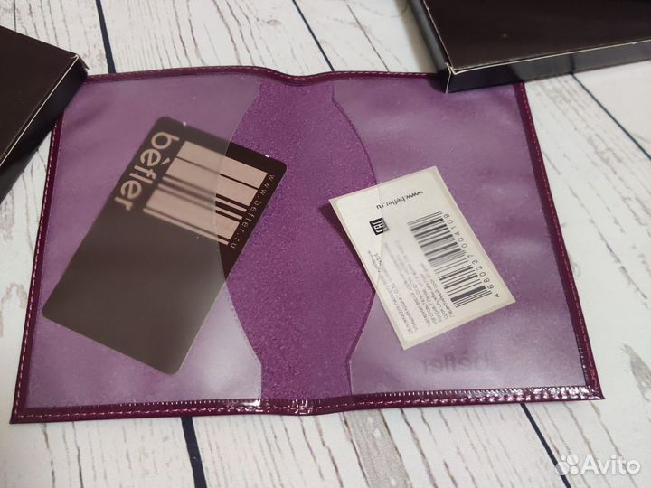 Новая кожаная обложка для паспорта