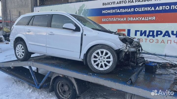 Держатель задней полки левый Opel Astra (H) 7336145