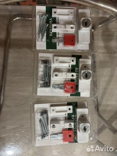 Блокирующий замок на окно