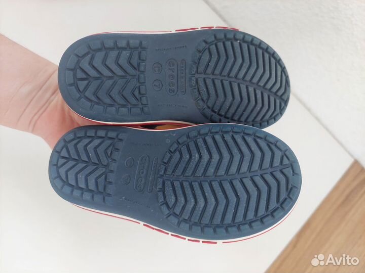 Сандали crocs c7