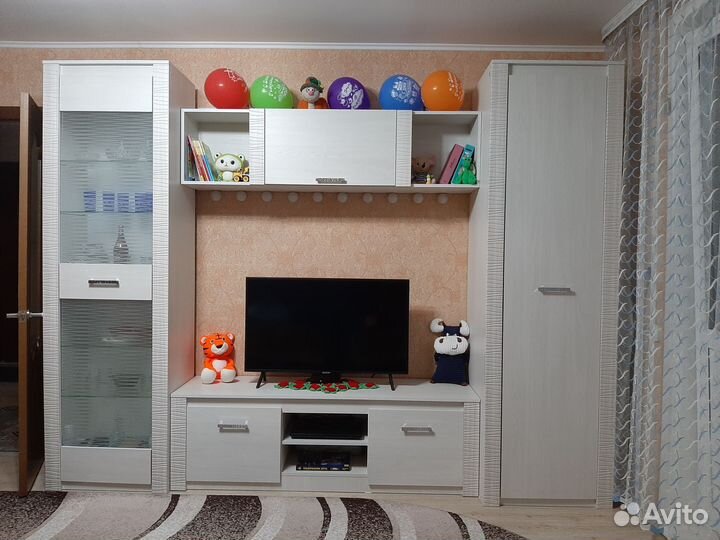 Стенка в гостиную