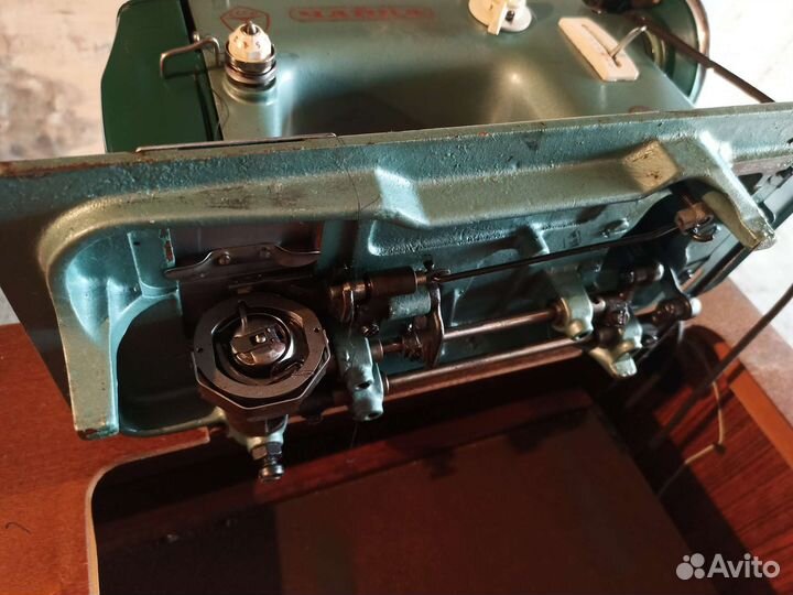 Швейная машина Чайка 2