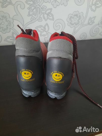 Ботиночки лыжные 37р