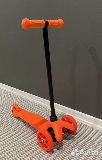 Самокат детский трехколесный новый