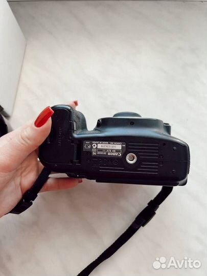 Зеркальный фотоаппарат canon 60d