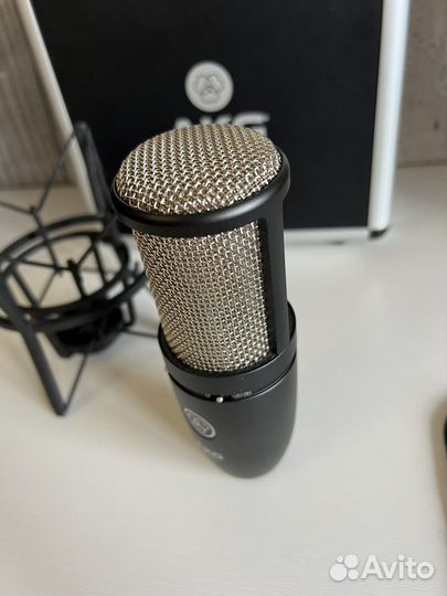 Akg p220 студийный микроофон (идеал)