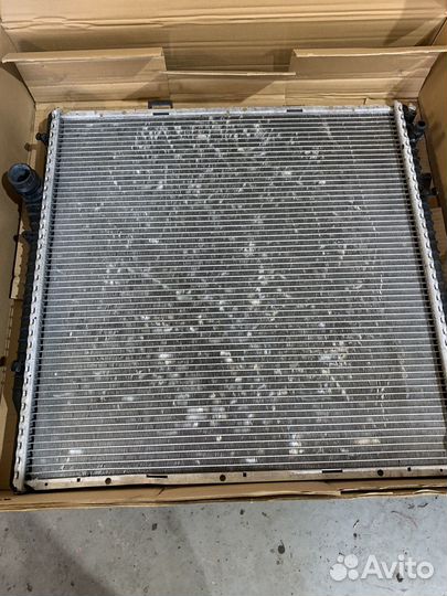 Основной радиатор охлаждения