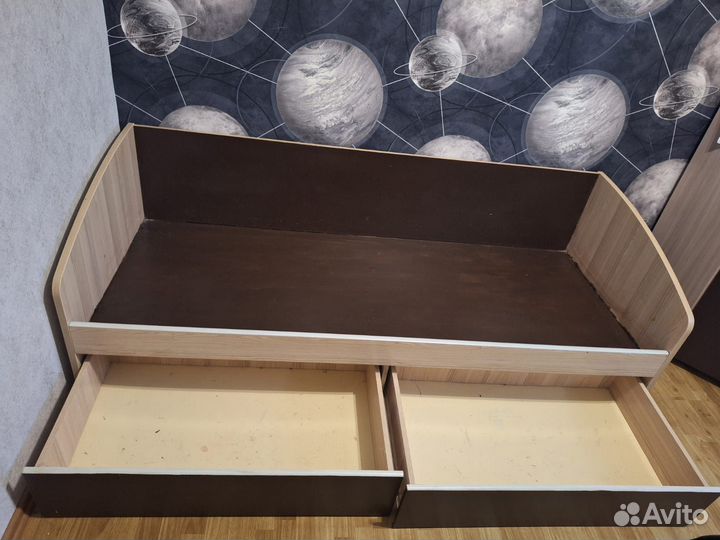 Кровать односпальная 90х200 с матрасом бу