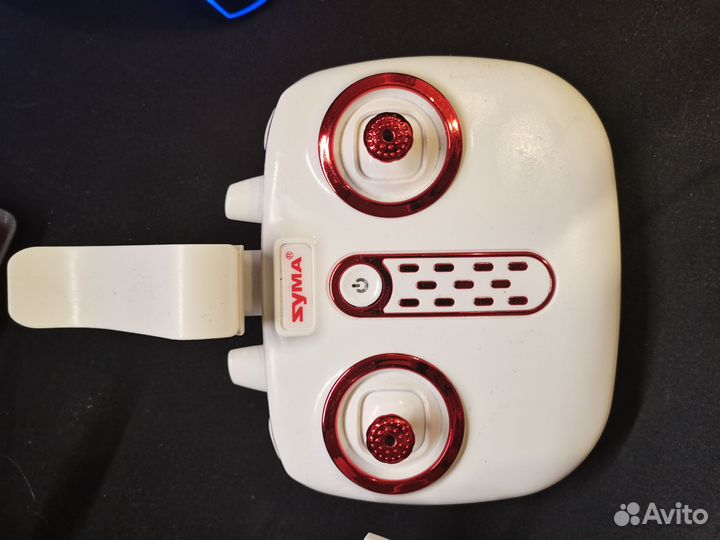 Квадрокоптер syma x5uw