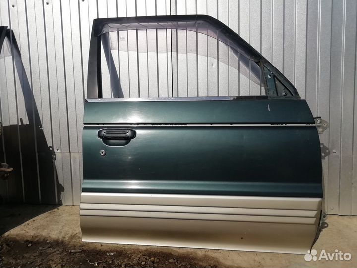 Дверь передняя правая Мицубиши Паджеро 2