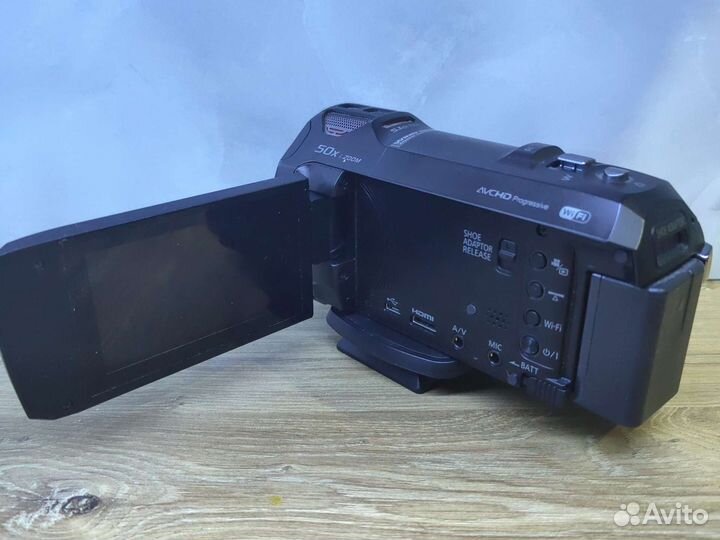 Видеокамера Panasonic hc-v750