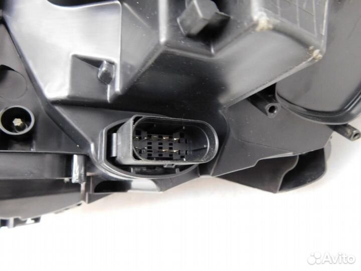 Фара правая Mercedes-Benz M-Class