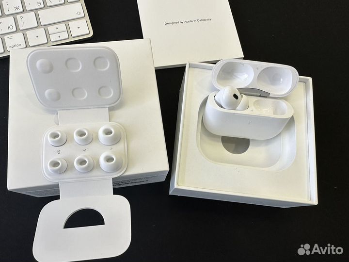 Apple airpods pro 2 кейс+левый наушник