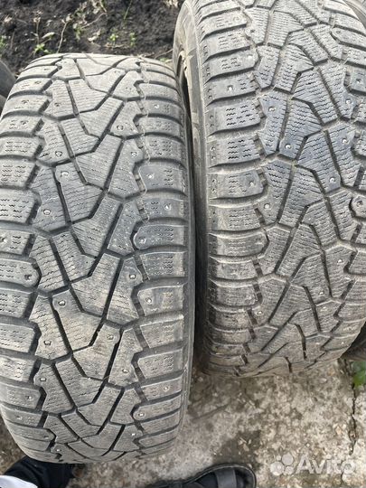 Pirelli Ice Zero 215/50 R17
