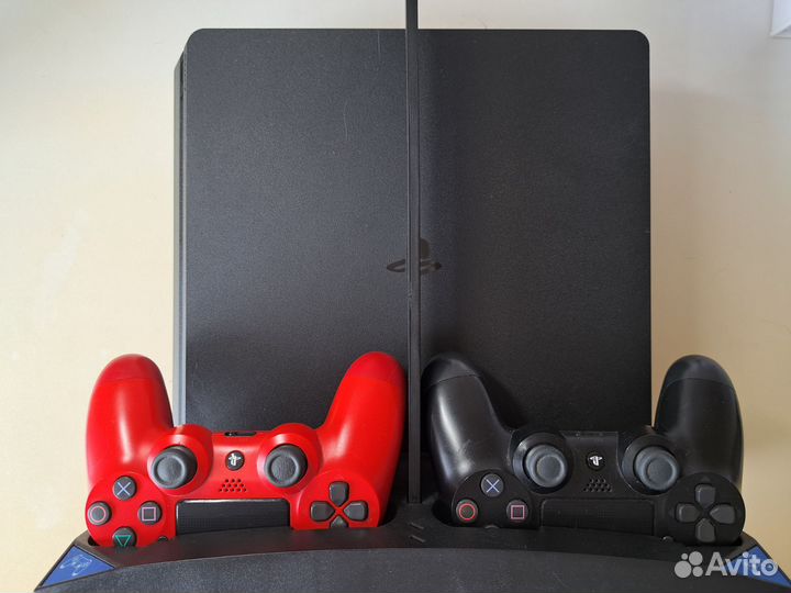 Playstation 4 slim(2 джойстика) +Стенд 6в1+FIFA 17