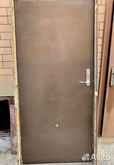 Дверь входная металлическая