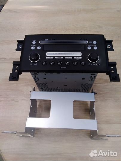 Продам автомагнитолу для Сузуки Гранд Витара 3