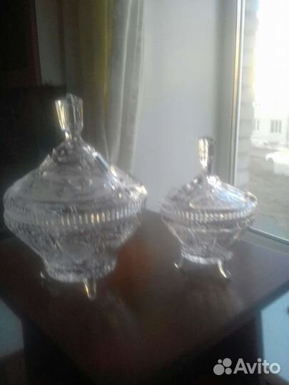 Конфетница с крышкой