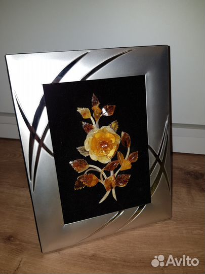 Янтарное панно (картина)