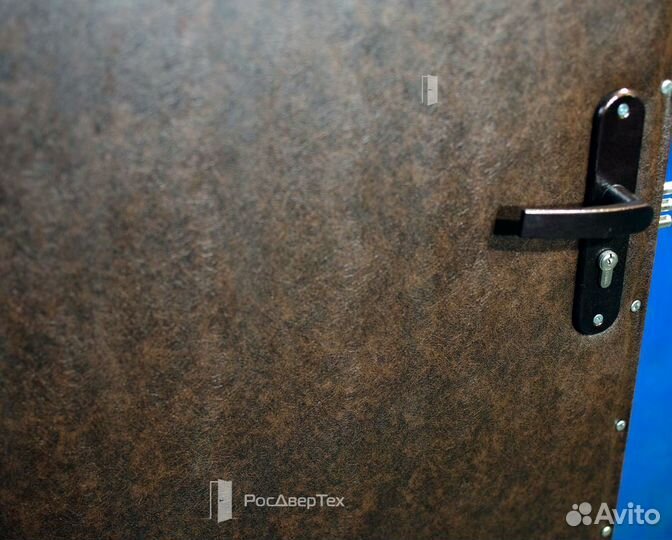 Дверь входная металлическая в квартиру